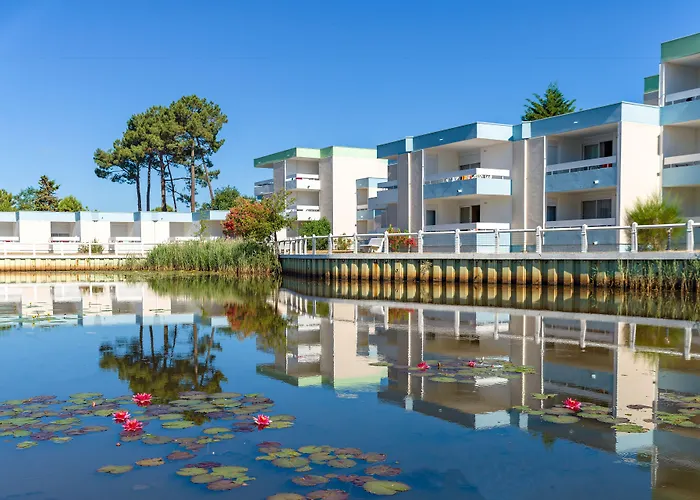 Azureva Club لاكانو